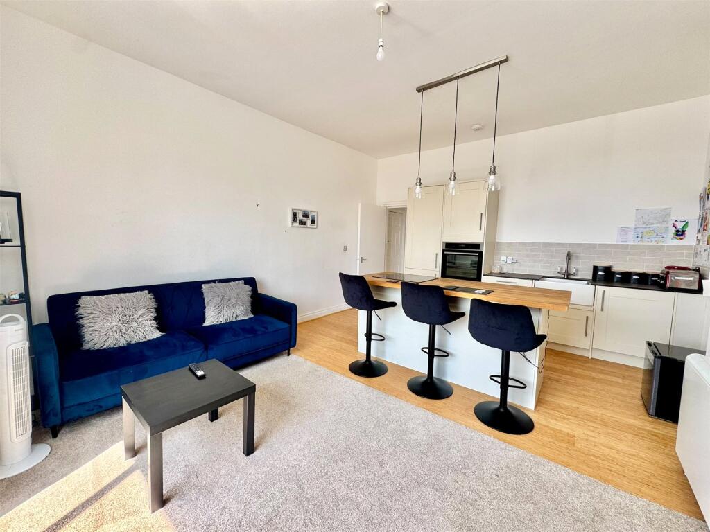 Apartment in Teignbridge, Teignmouth - View 3