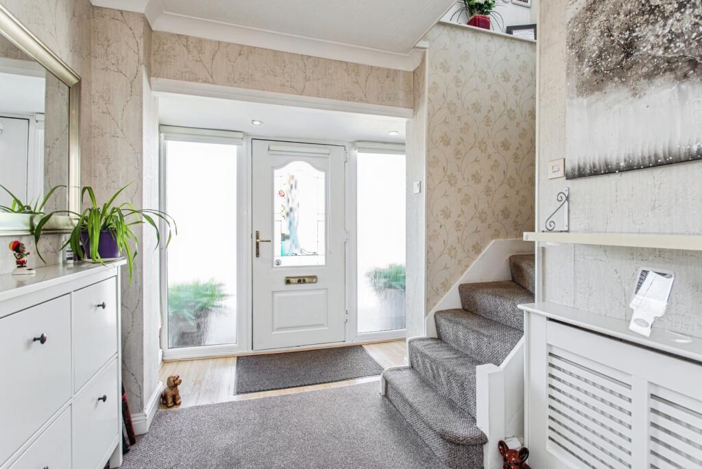 House in Rochford, Great Wakering - View 2
