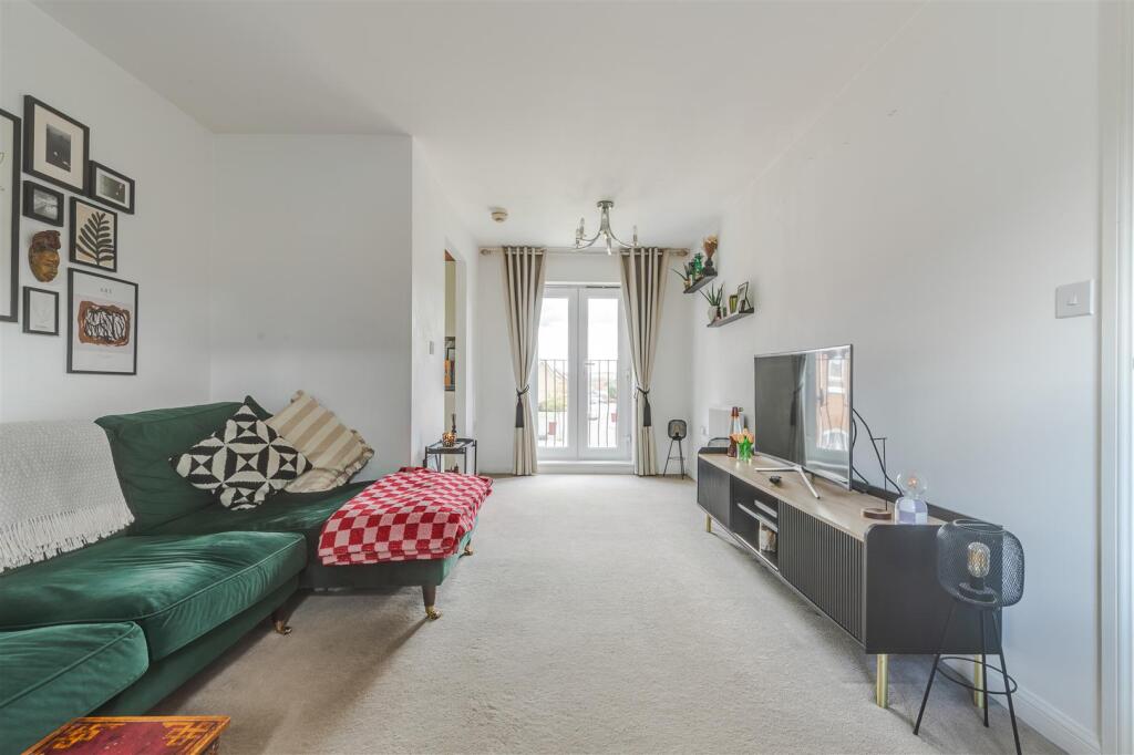 Apartment in Scunthorpe, New Brumby - View 2