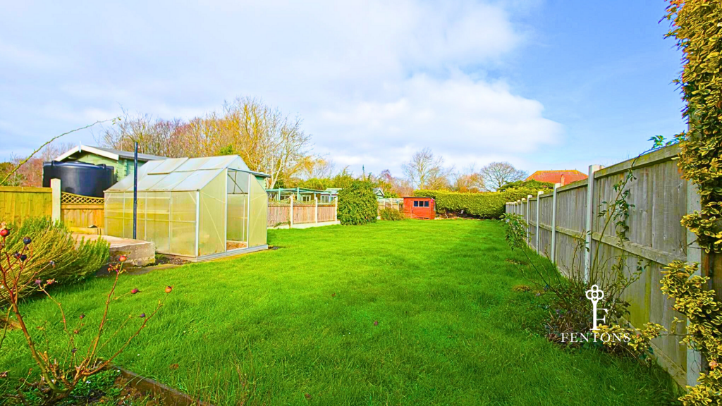 Walton Road, Kirby-le-Soken photo 4