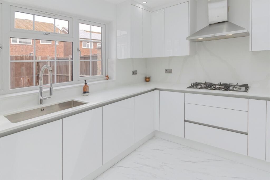 Braemar Drive, Leicester photo 3