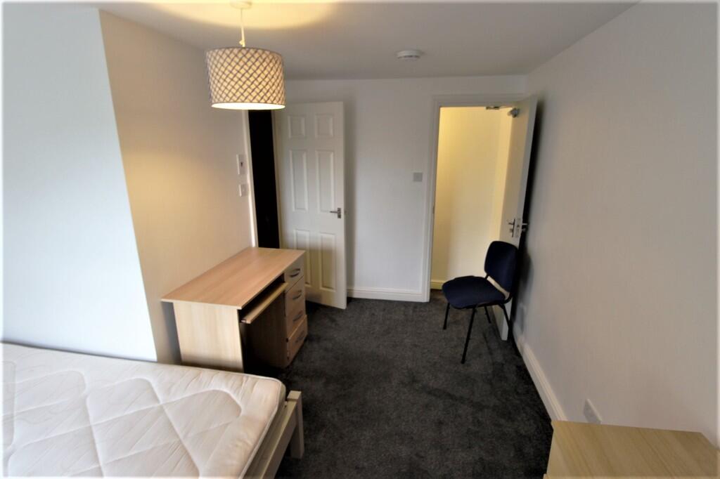 4 bedroom terraced house for rent