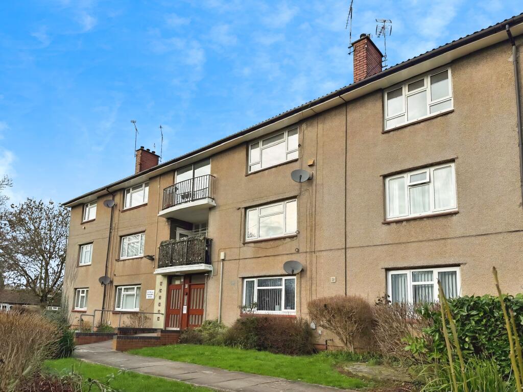 Main image of property: 34 Packington Avenue, Allesley, Coventry, West Midlands CV5 9GZ