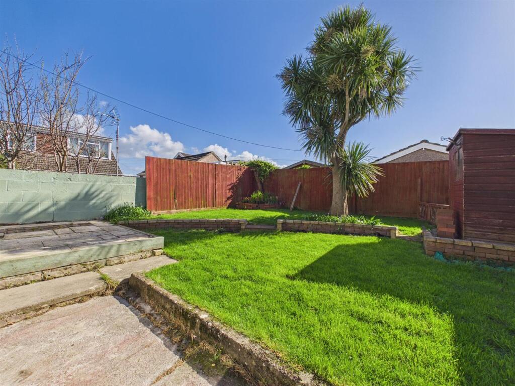 Julians Way, North Cornelly, Bridgend photo 2