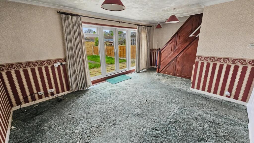 House in Roade, West Northamptonshire - View 4