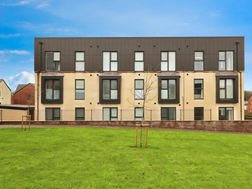 2-bed flat on Dol Glaswg, Capel Llanilltern, CARDIFF, £160,000