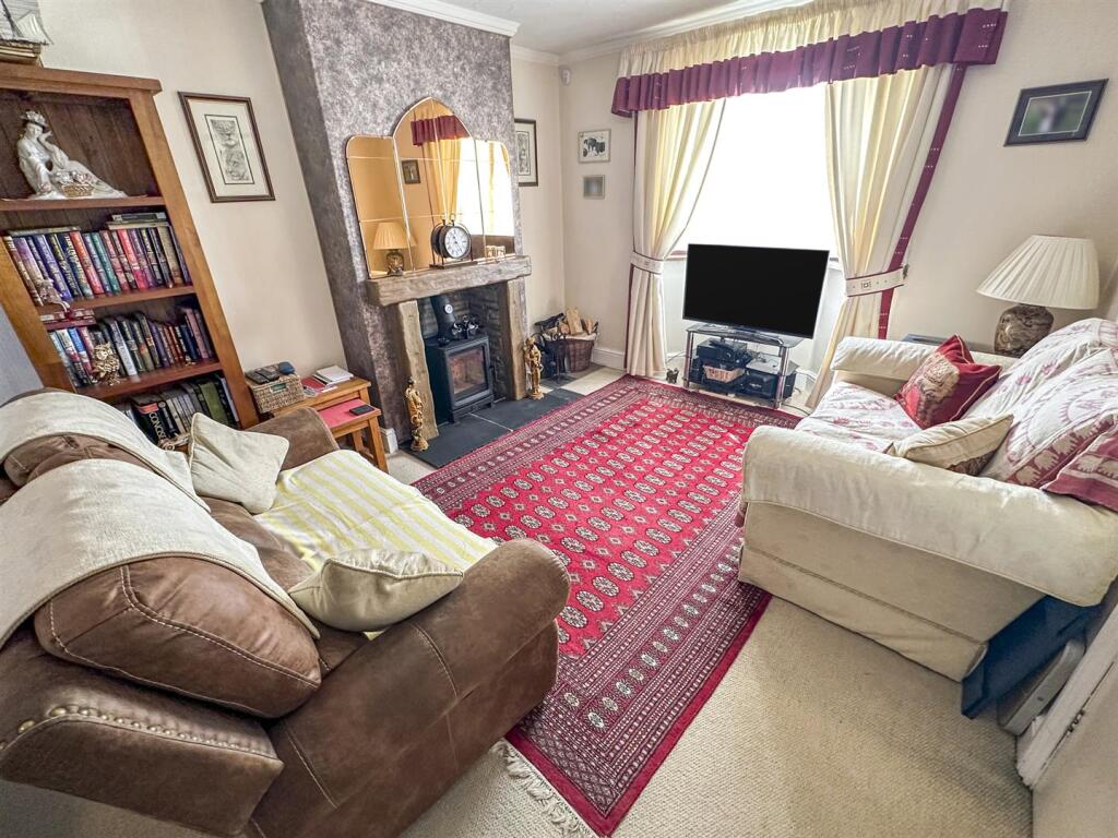 House in Corby - More
