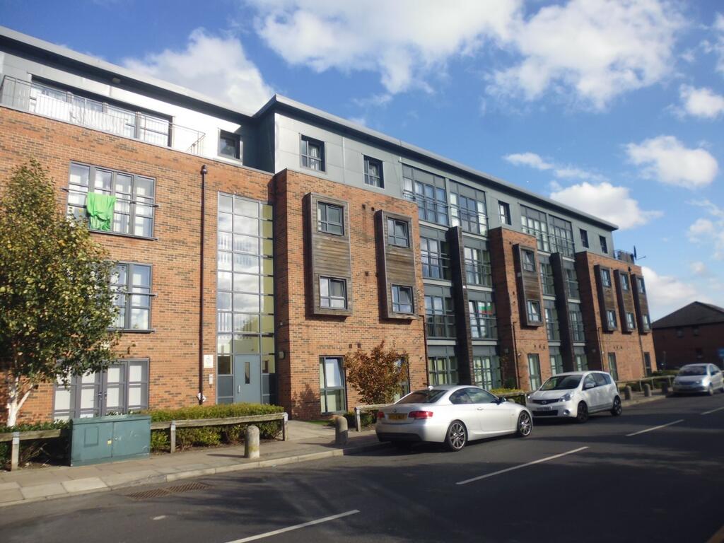 Main image of property: Devonshire Point, Eccles, M30