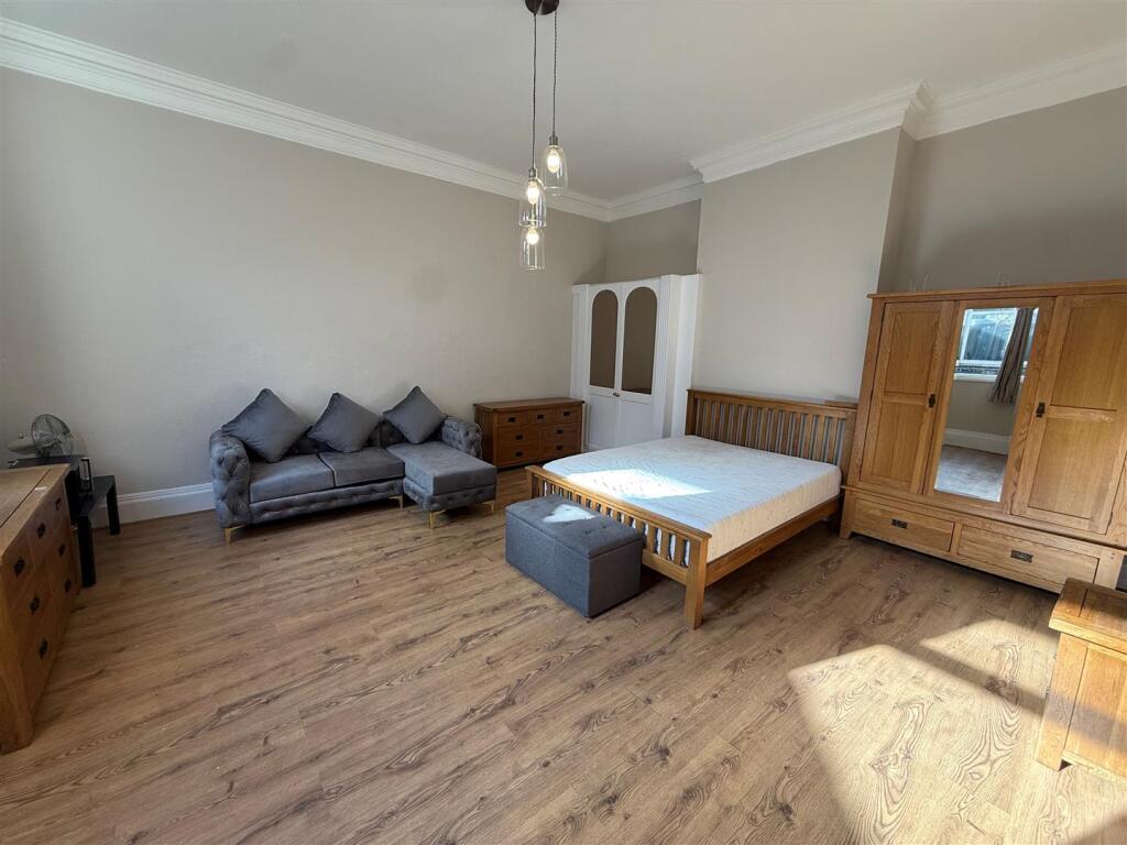 Main image of property: The Avenue, Bishop Lane, Hull