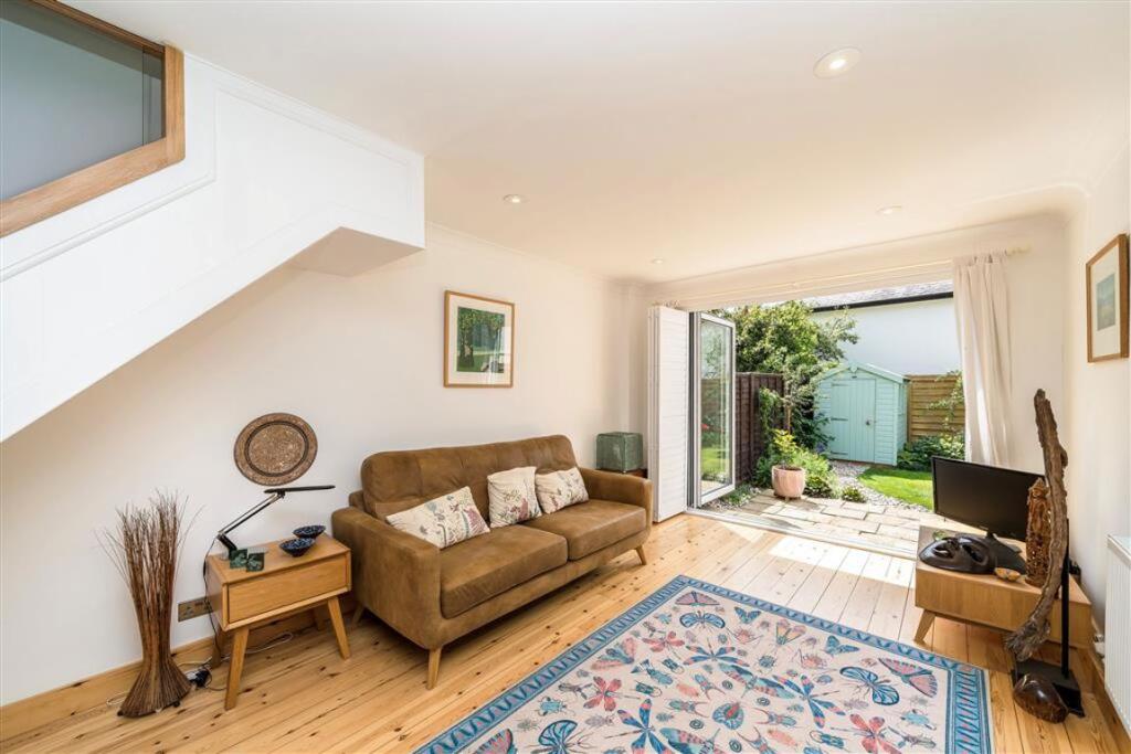 Main image of property: Point Hill, Greenwich