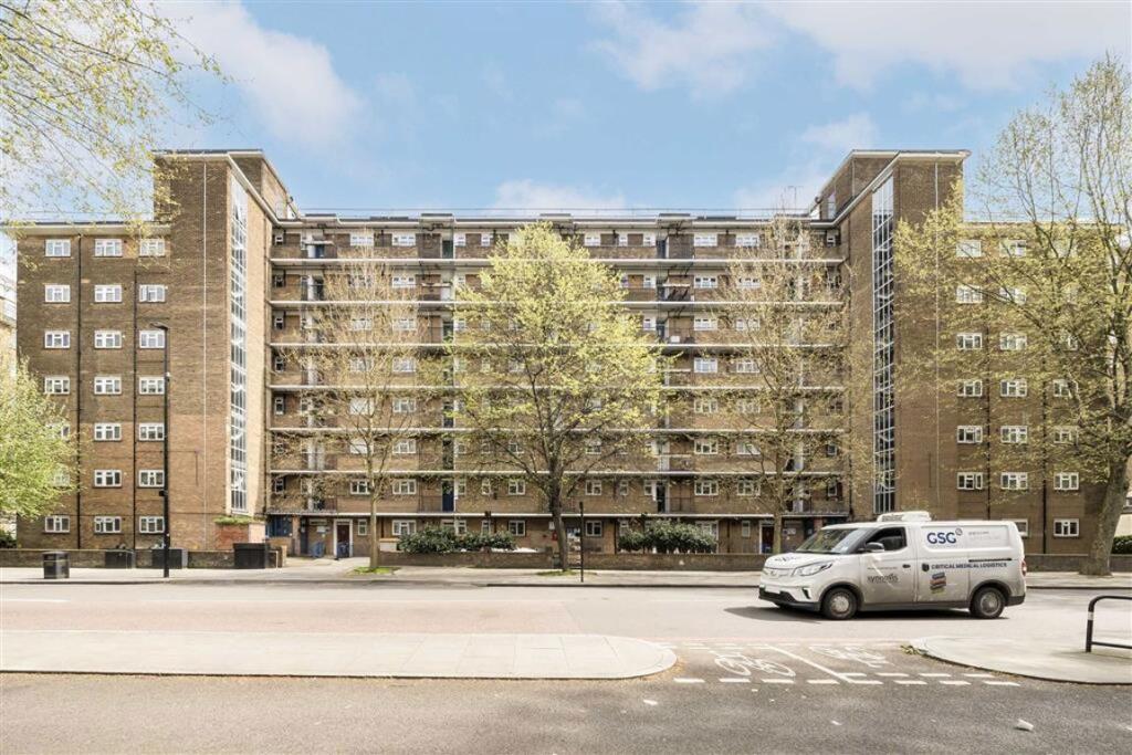 Main image of property: Nelson Square, Southwark