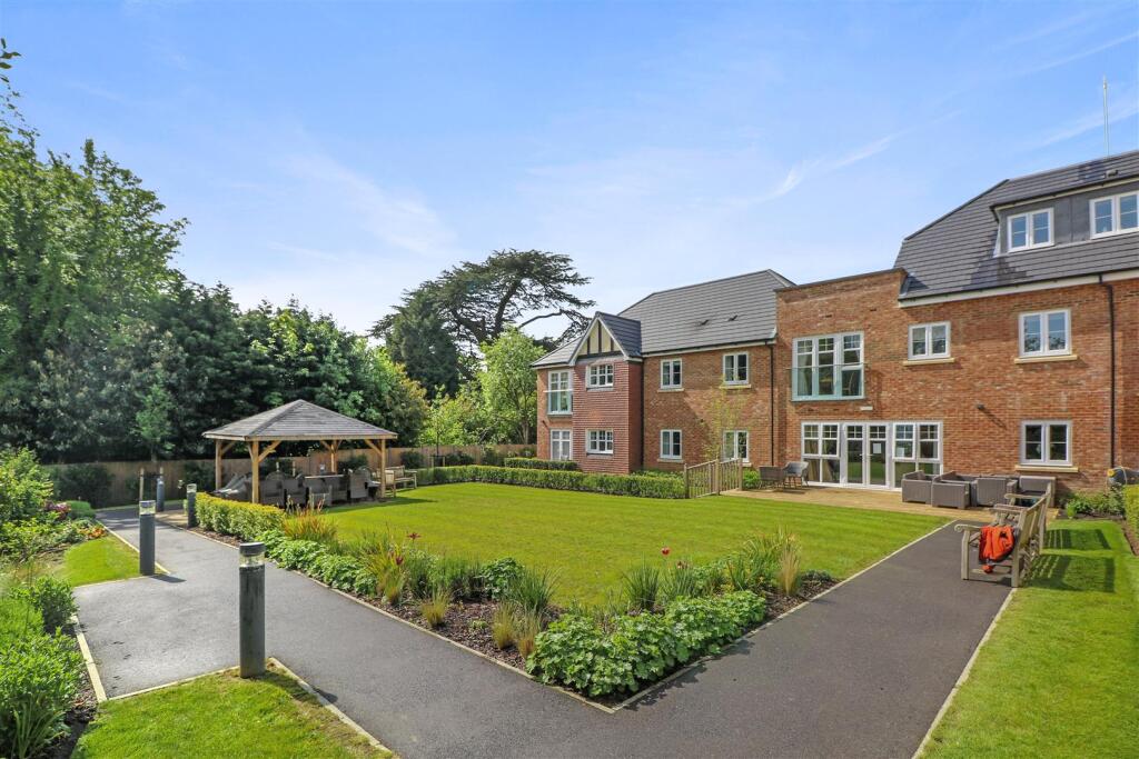 Main image of property: Addington Road, Sanderstead, South Croydon, CR2 8AX
