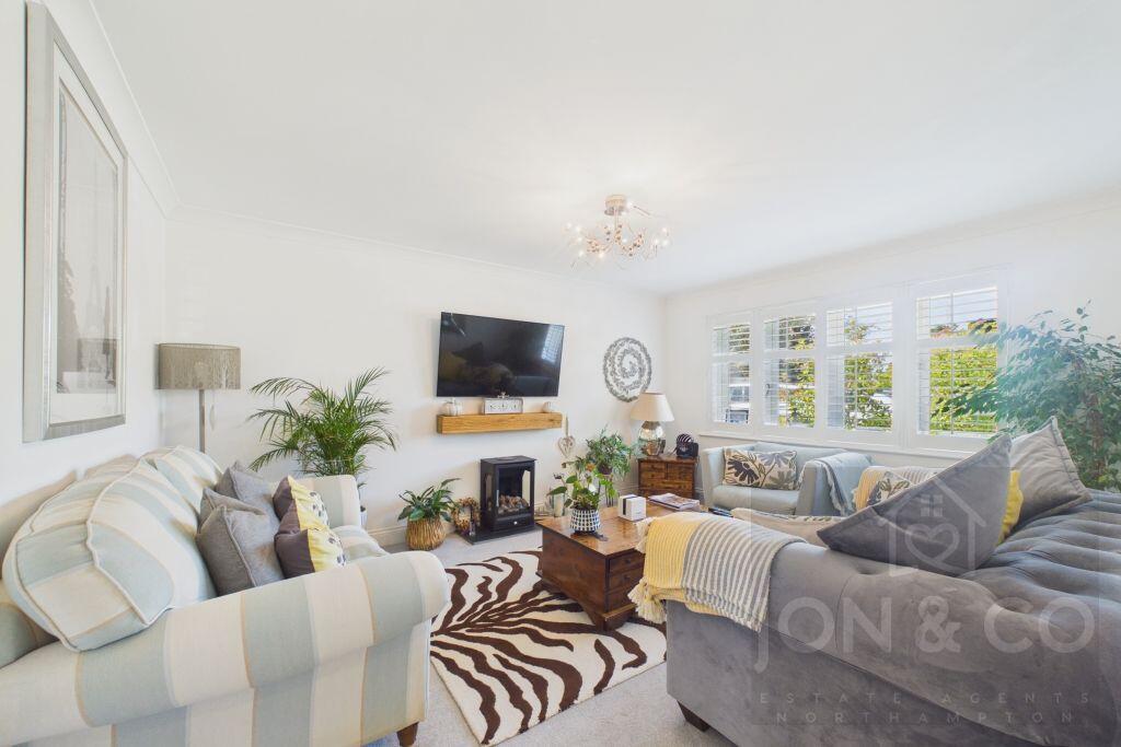 House in Northampton, Westone - View 5