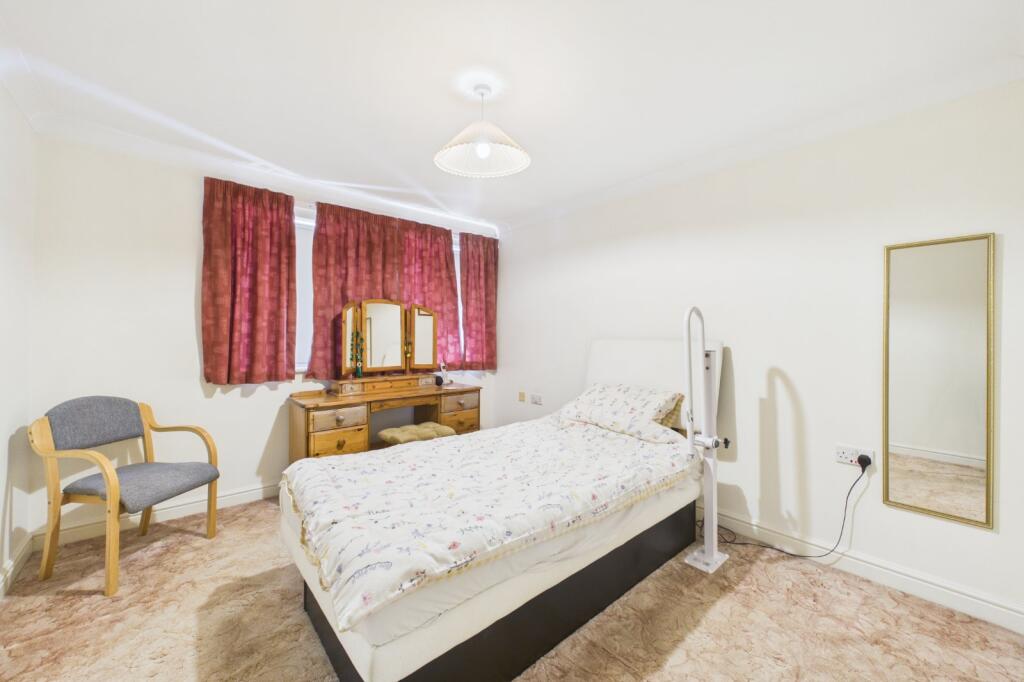 Apartment in Twyford, Wokingham - View 5