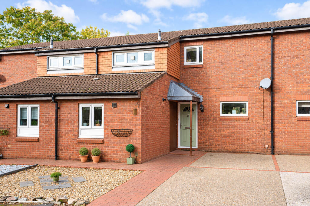 2-bed terraced on Hollis Crescent, Strensall, York, £240,000