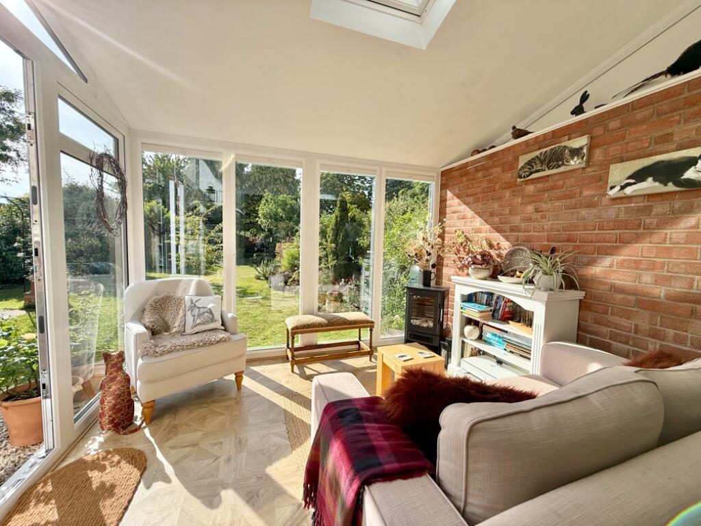Avon Crescent, Stratford-Upon-Avon, Warwickshire, CV37 photo 4