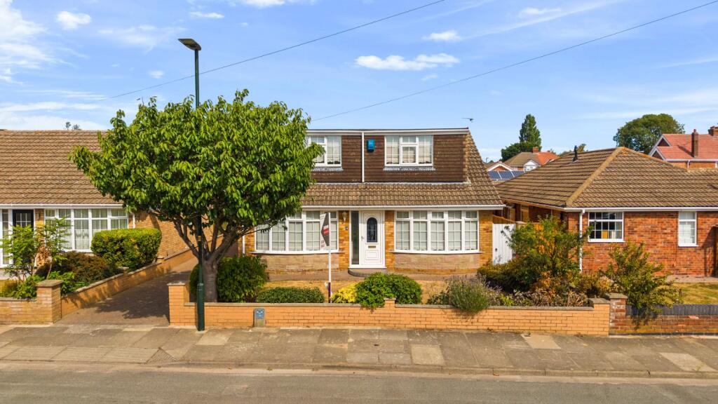 House in Grimsby, Scartho - View 4