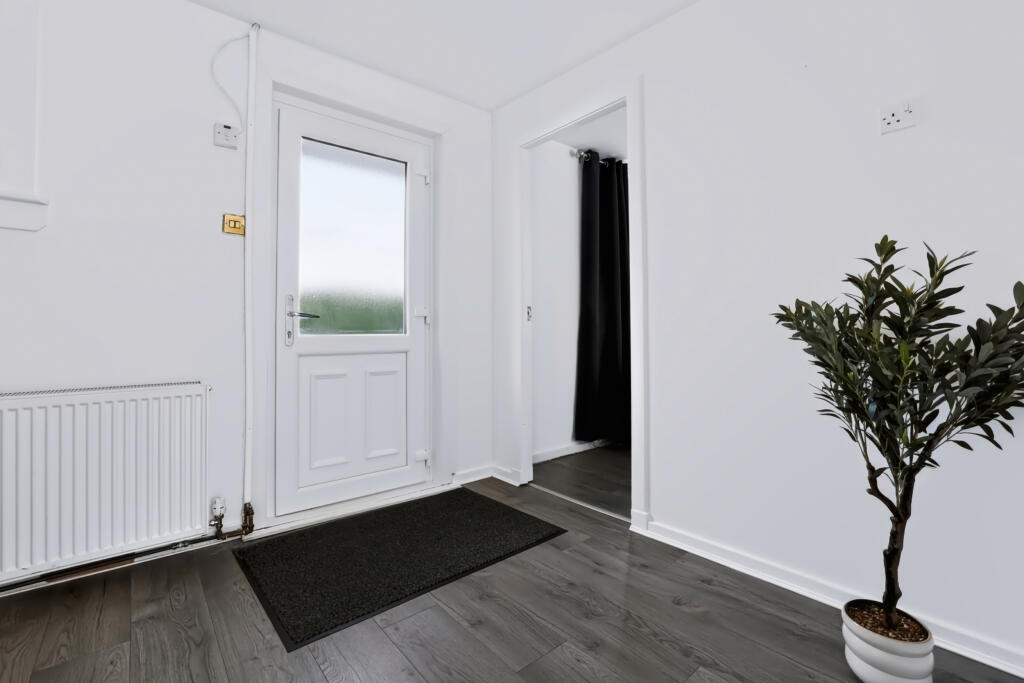 House in Kirkintilloch, Harestanes - View 5