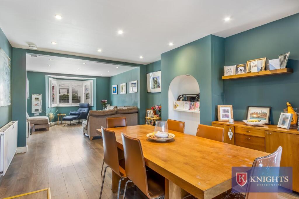 House in London - View 2