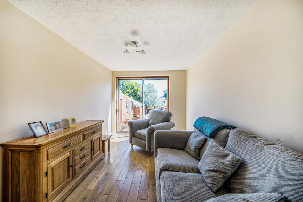 House in Harrow - View 4