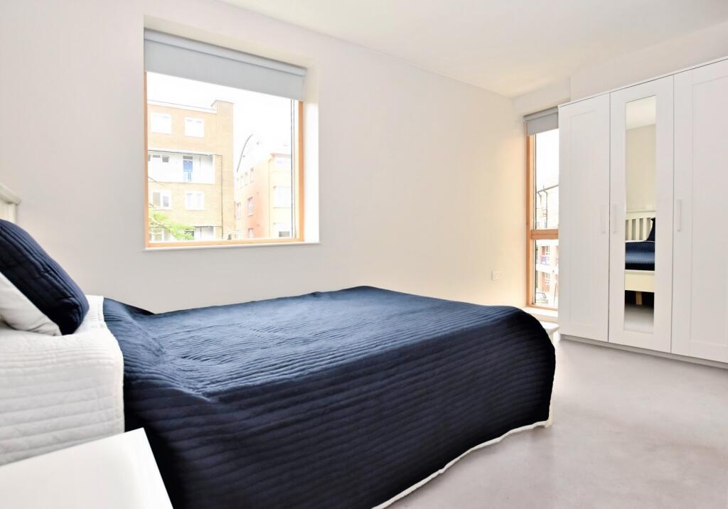 Apartment in London - More