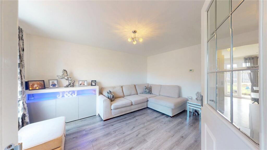Goldfinch Road, Easington Lane, Sunderland, DH5 photo 3