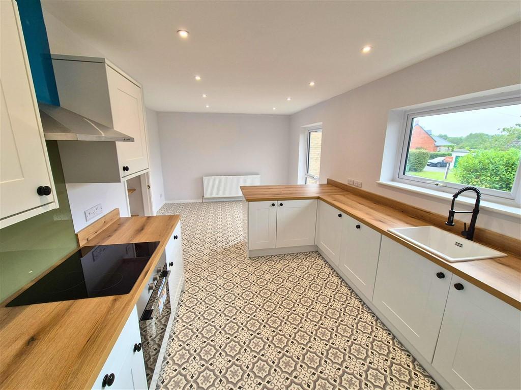 21, Croft Crescent, Yarpole, Leominster, Herefordshire, HR6 0BH photo 3