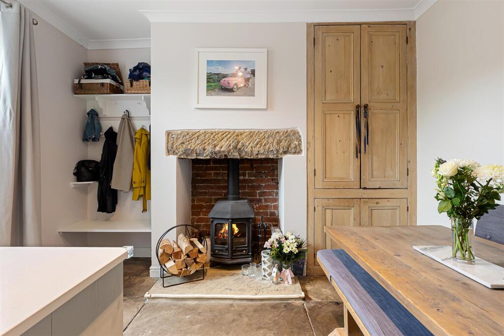 House in Bradford, Middleton Estate, Ilkley - More