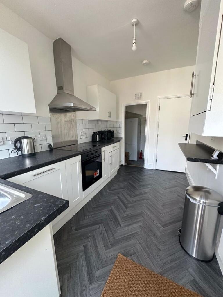 House in Nottingham - View 5