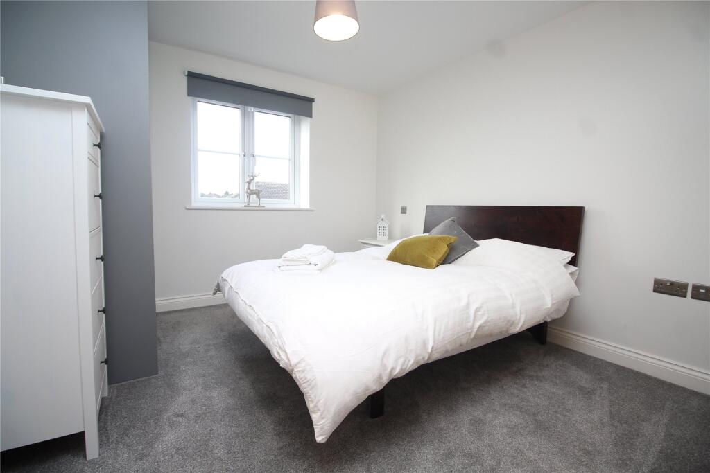 Apartment in Newport Pagnell, City of Milton Keynes - View 3