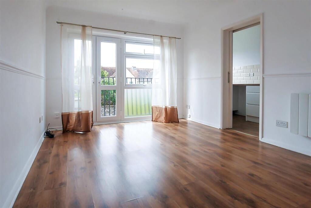 York Road, Littlehampton photo 5