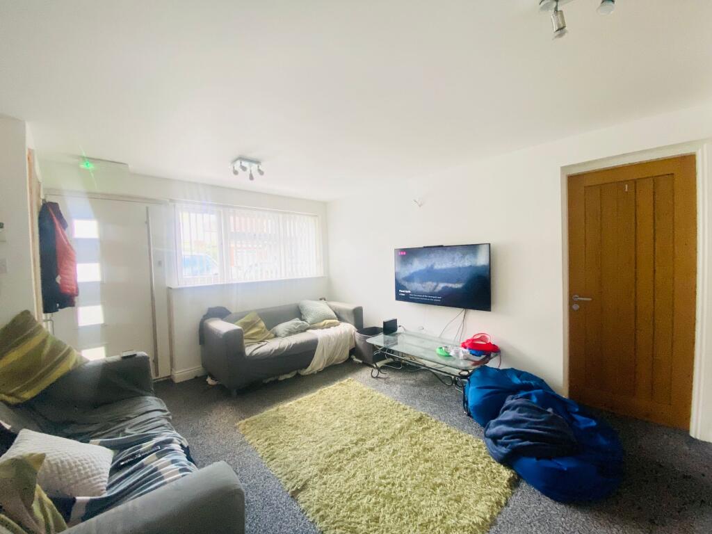 House in Nottingham - View 5