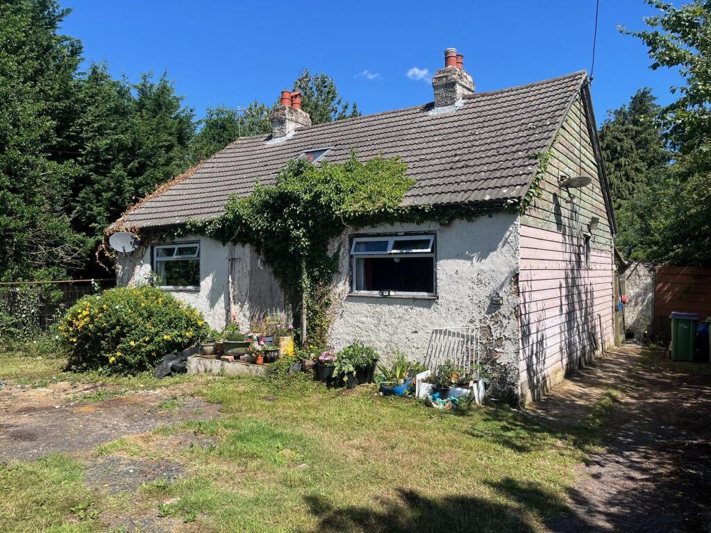 Main image of property: Rhodes Minnis, Canterbury, CT4