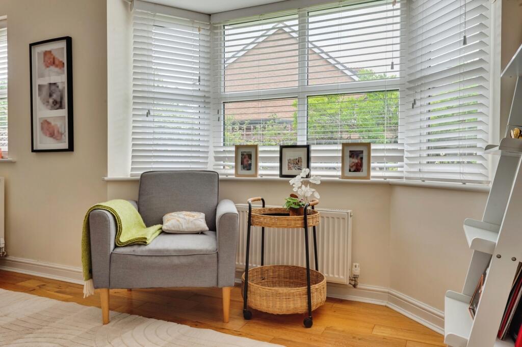 House in Liverpool, Deysbrook, Dovecot - More