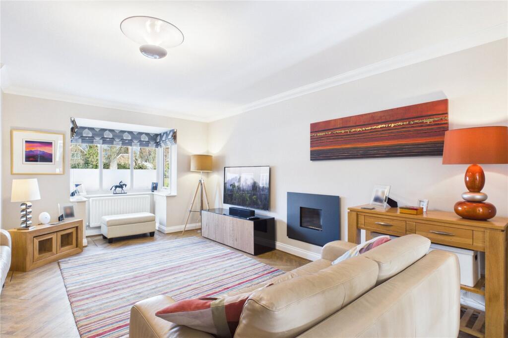 Swan Drive, Aldermaston, Reading, RG7 photo 3