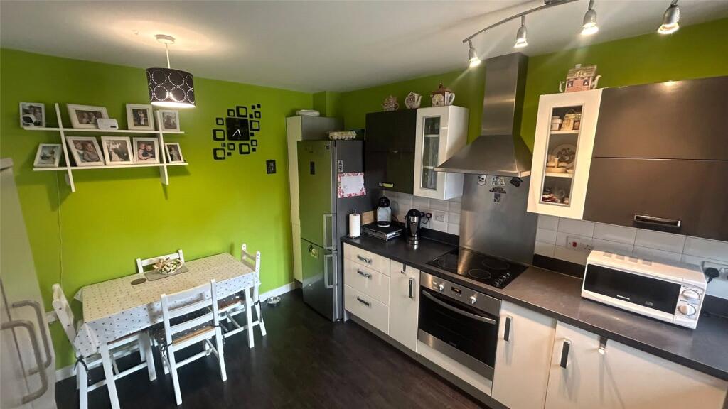 House in Redditch, Worcestershire - View 4