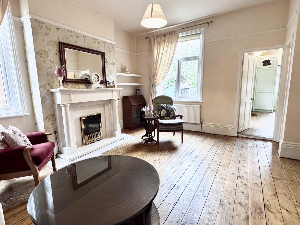 Apartment in Stockport, Romiley - More