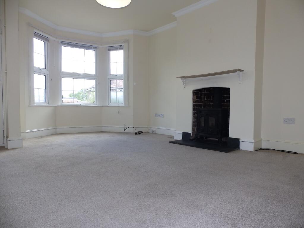 House in Tunbridge Wells, Hawkenbury - View 2