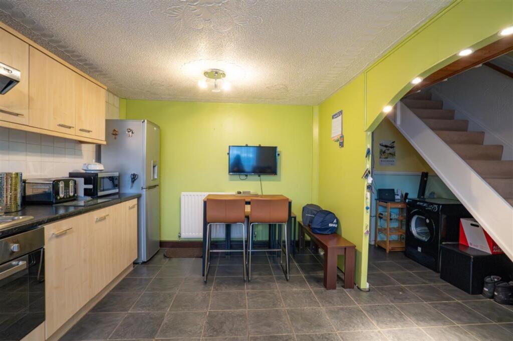 House in Birmingham, West Midlands - More