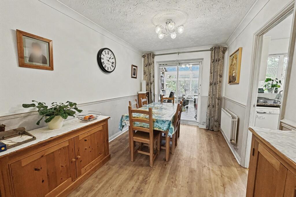 Verwood photo 4