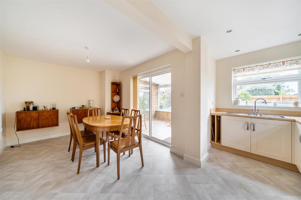 House in Silverstone, West Northamptonshire - View 3