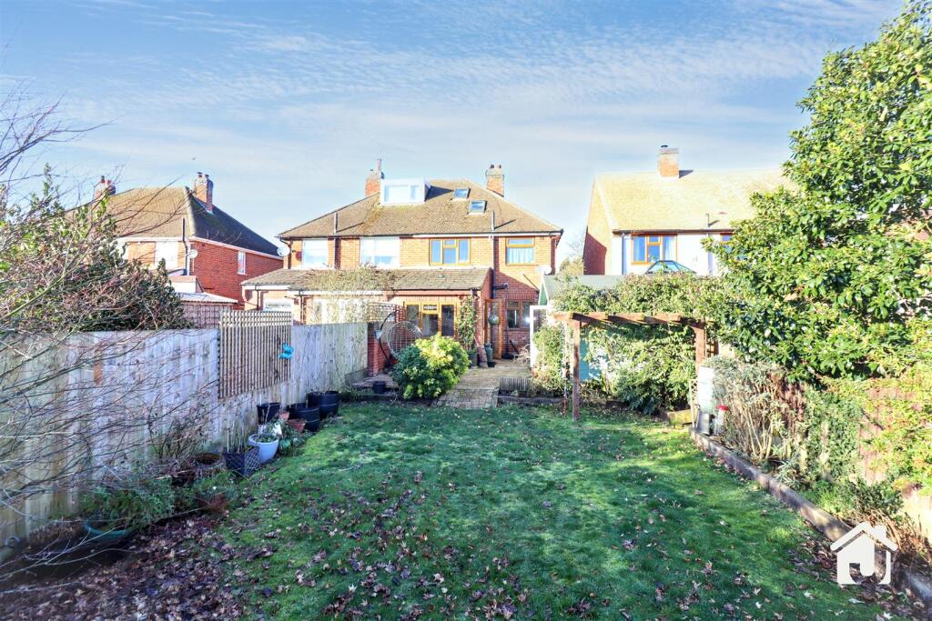 Main Street, Kirby Muxloe, Leicester photo 2