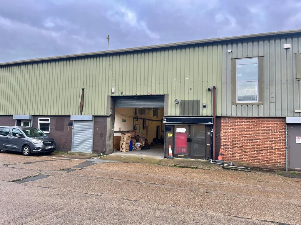 2A Tom - Main 1.jpg