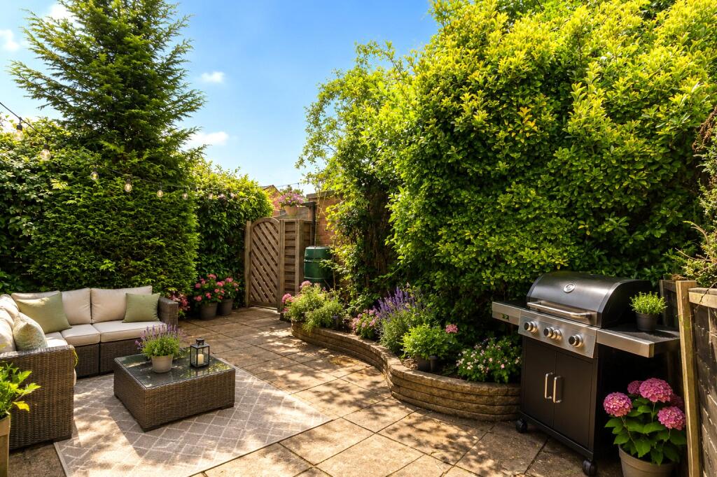 Charters Lane, Sunninghill, Ascot, Berkshire, SL5 - View 2