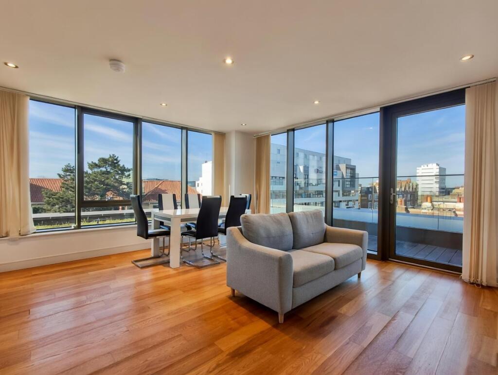 Main image of property: Gateway House, Regents Park Road, Finchley, London N3