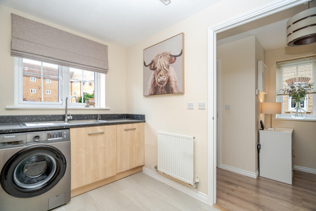 House in Milton Keynes, Newton Leys, Bletchley and Fenny Stratford - More