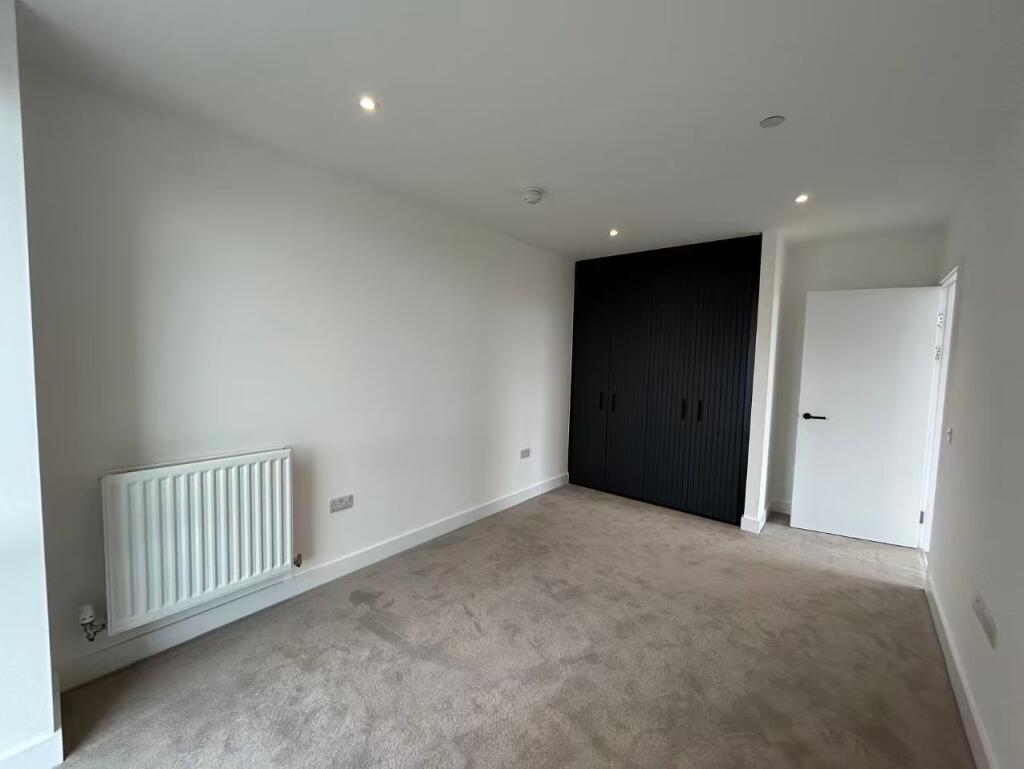 Apartment in London - View 5