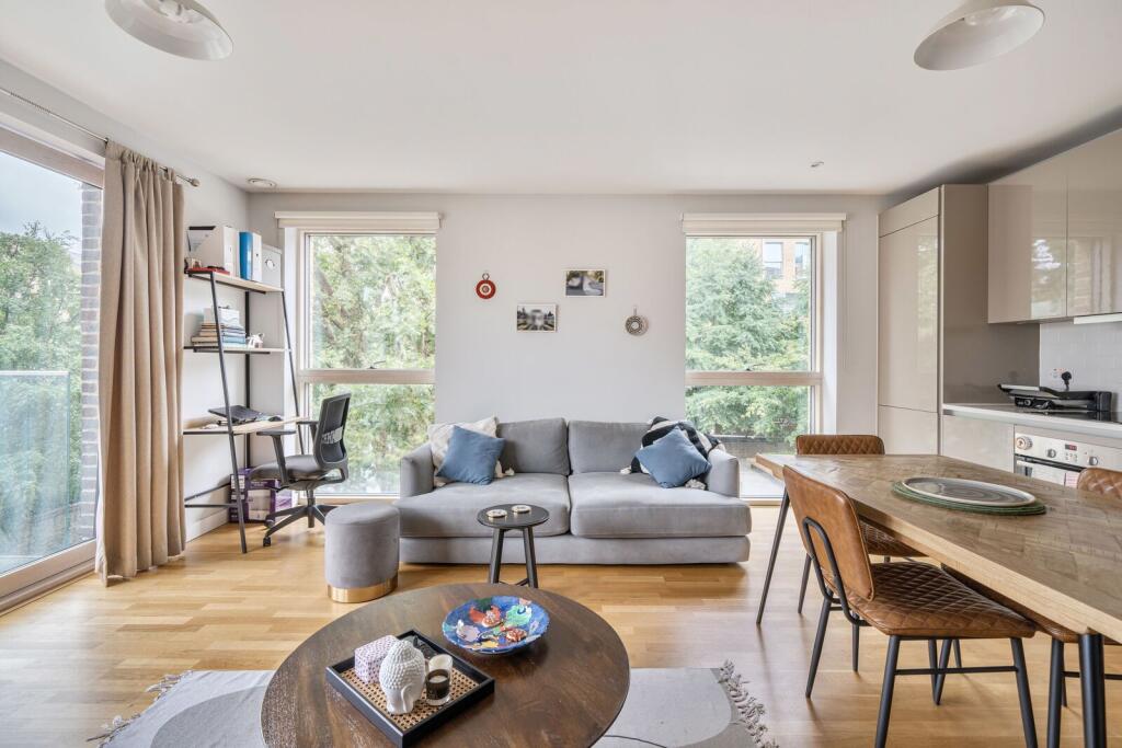 Apartment in London - View 3