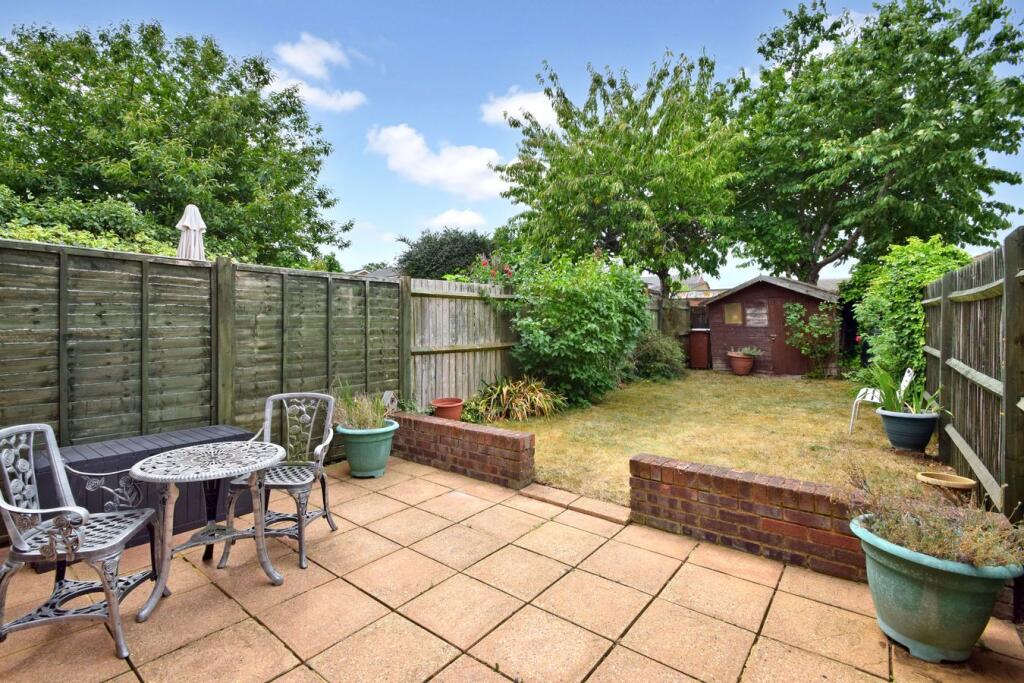 Croydon Close, Lordswood, Chatham, ME5 photo 4