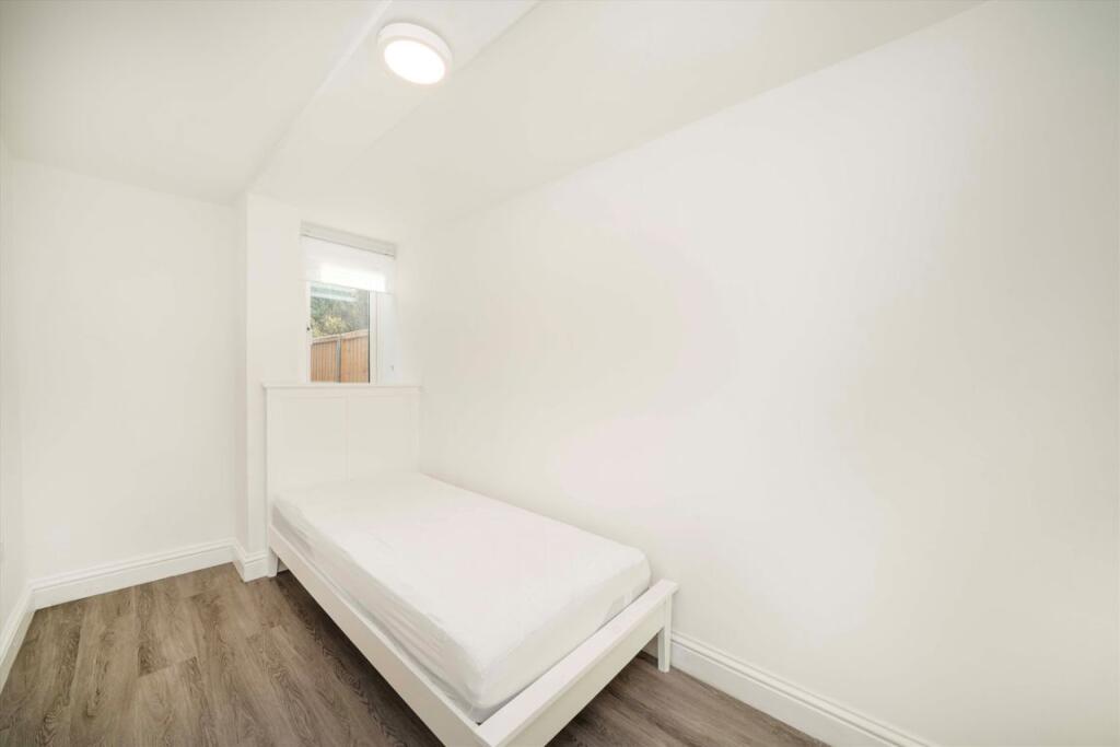 Apartment in Twickenham - More